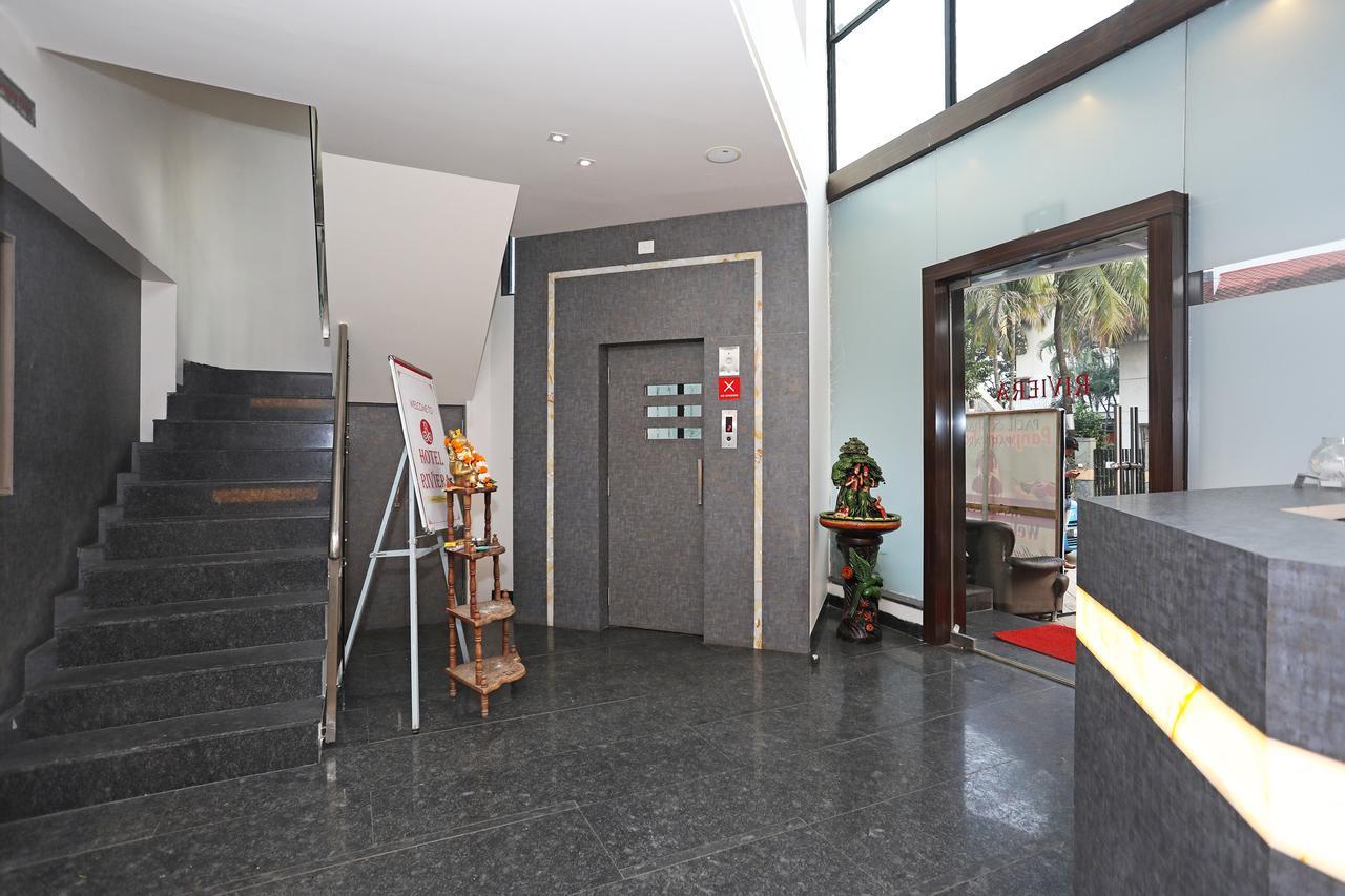 Oyo 10672 Hotel Riviera Nashik Esterno foto