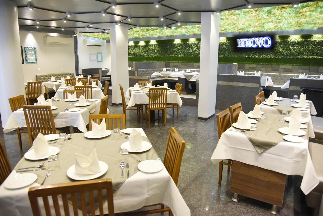 Oyo 10672 Hotel Riviera Nashik Esterno foto