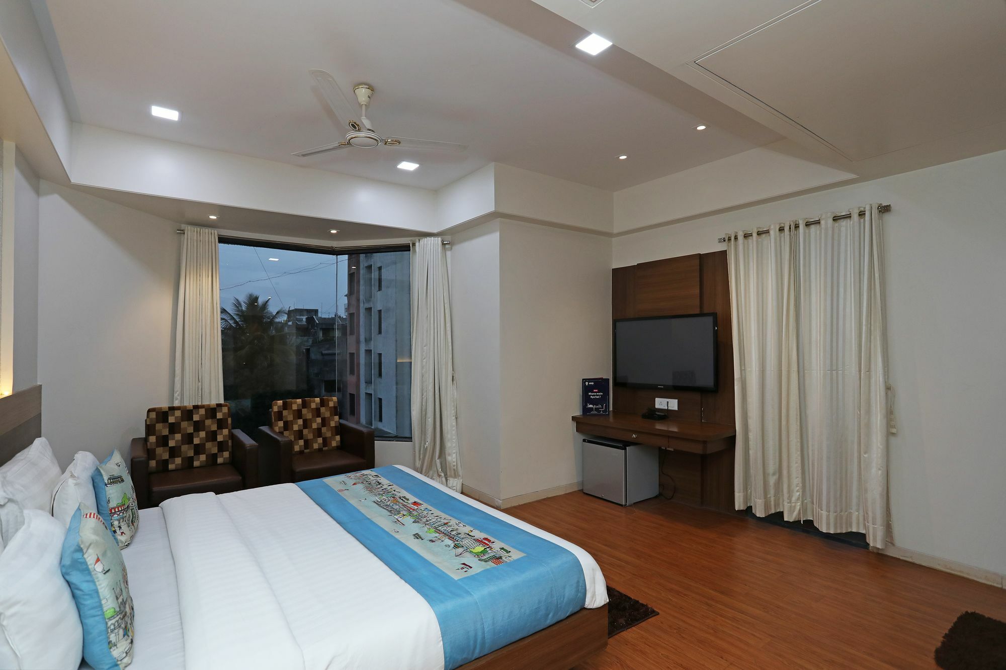 Oyo 10672 Hotel Riviera Nashik Esterno foto