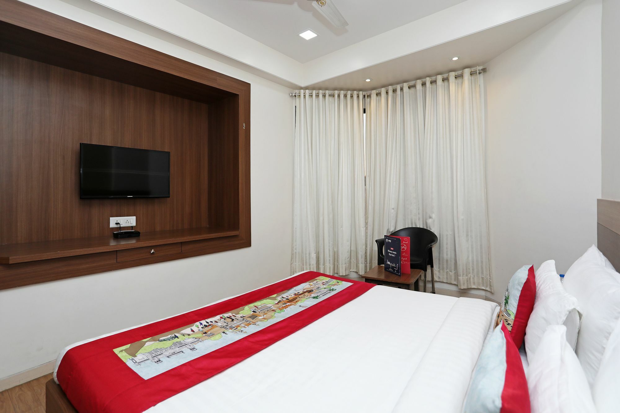 Oyo 10672 Hotel Riviera Nashik Esterno foto